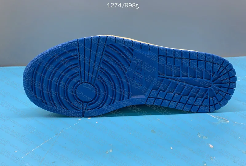 Travis Scott x Air Jordan 1 Fragment 7
