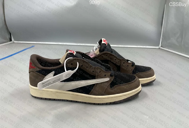 Travis Scott x Air Jordan 1 Low 2