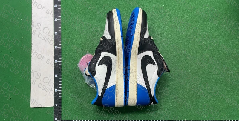Travis Scott x Air Jordan 1 Low 3