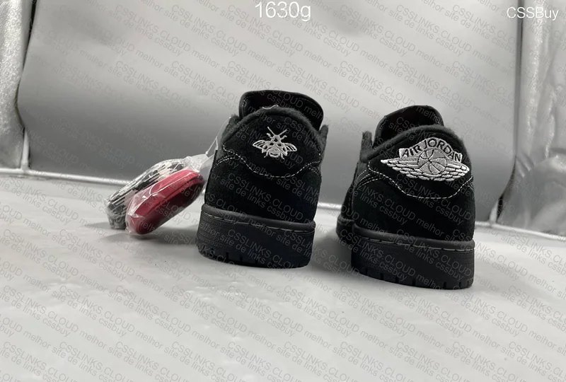 Travis Scott x Air Jordan 1 Low Black Phantom 2