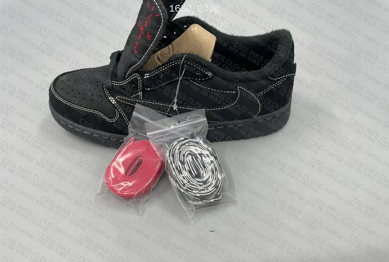 Travis Scott x Air Jordan 1 Low Black Phantom 4