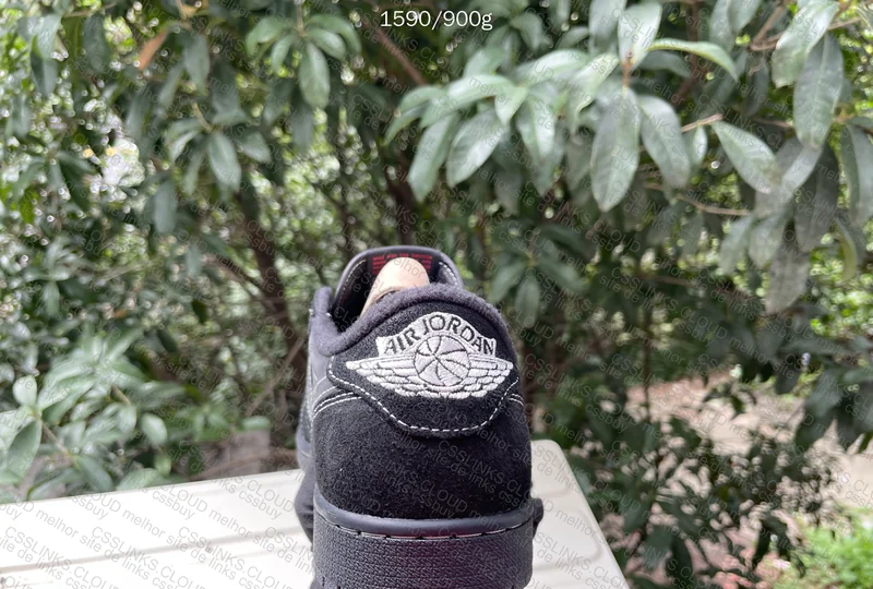Travis Scott x Air Jordan 1 Low Black Phantom 4