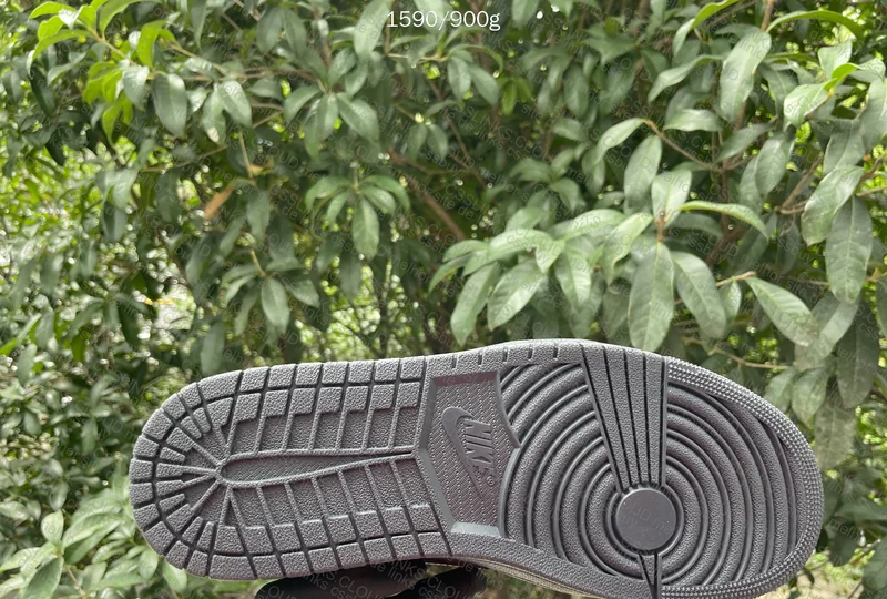 Travis Scott x Air Jordan 1 Low Black Phantom 7