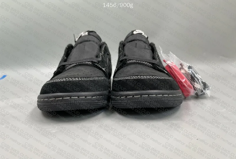 Travis Scott x Air Jordan 1 Low black phantom FK