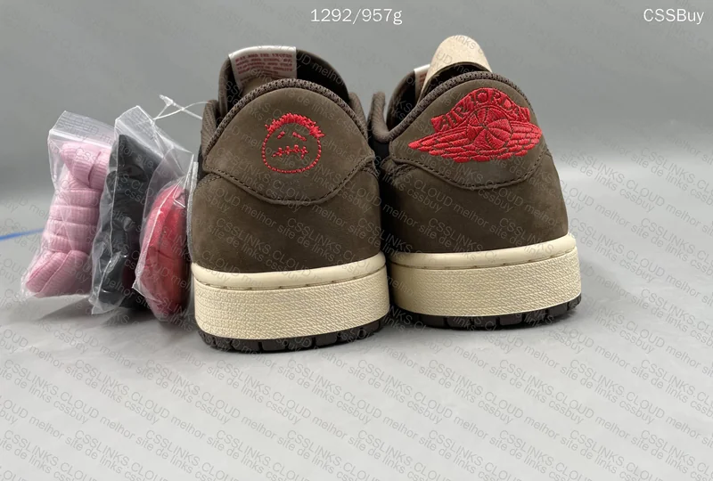 Travis Scott x Air Jordan 1 Low - Dark Mocha (FK B) 4