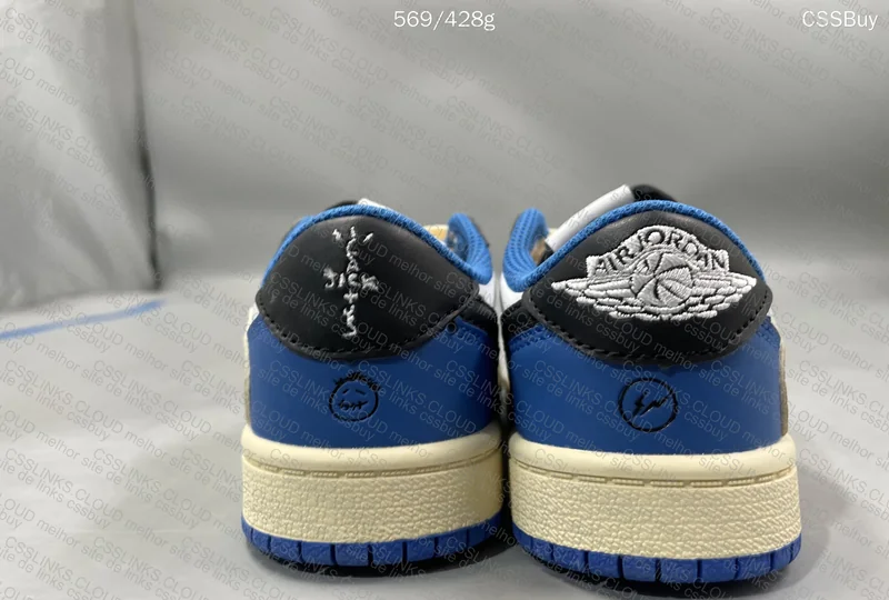 Travis Scott x Air Jordan 1 Low KIDS 2