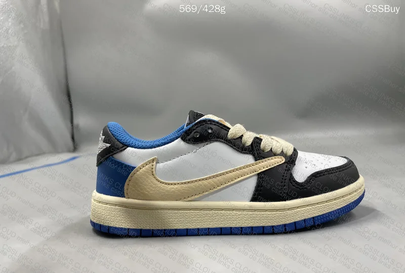 Travis Scott x Air Jordan 1 Low KIDS 4