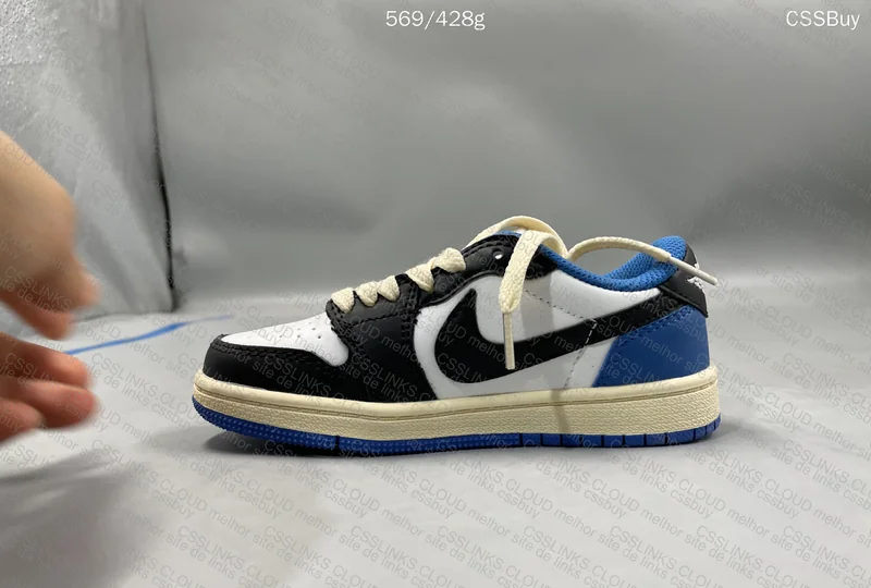 Travis Scott x Air Jordan 1 Low KIDS 6