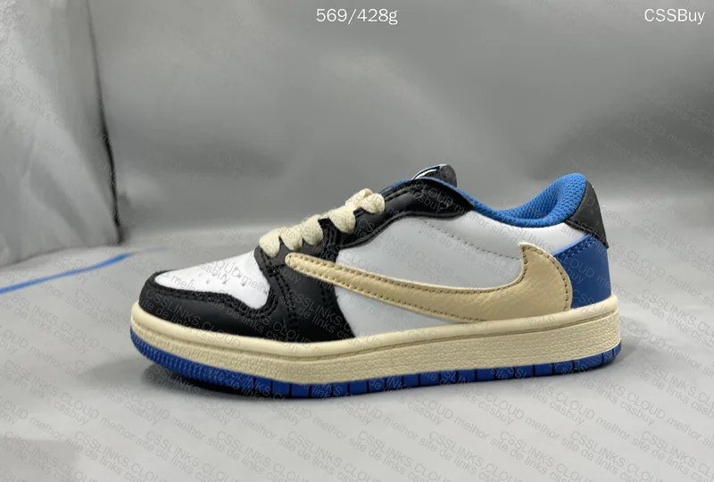 Travis Scott x Air Jordan 1 Low KIDS 8