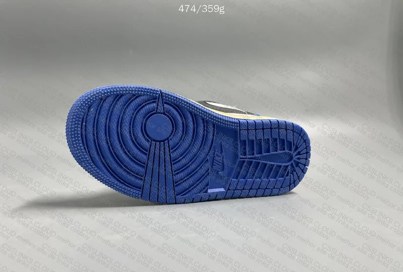 Travis Scott x Air Jordan 1 Low (mini Travinho) 5