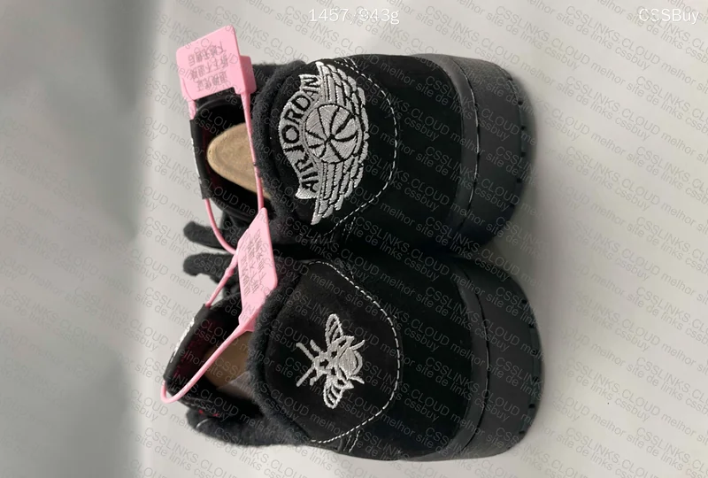 Travis Scott x Air Jordan 1 Low OG Black Phantom 2