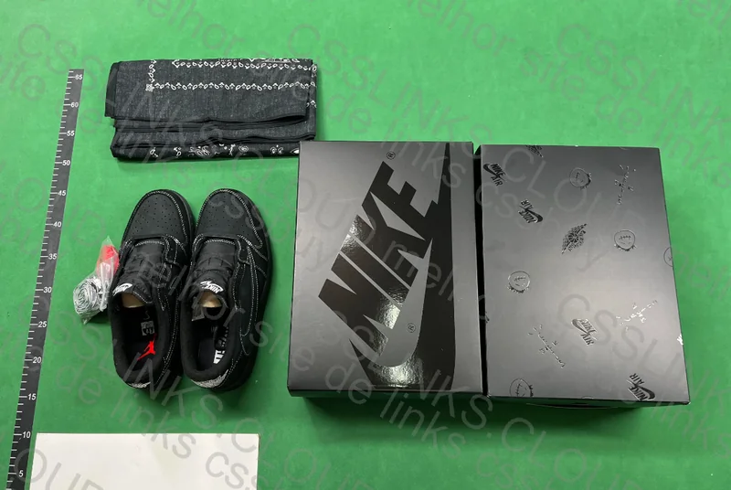 Travis Scott x Air Jordan 1 Low OG Black Phantom