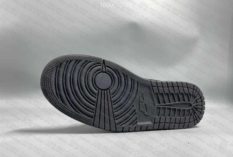 Travis Scott x Air Jordan 1 Low OG Black Phantom 9
