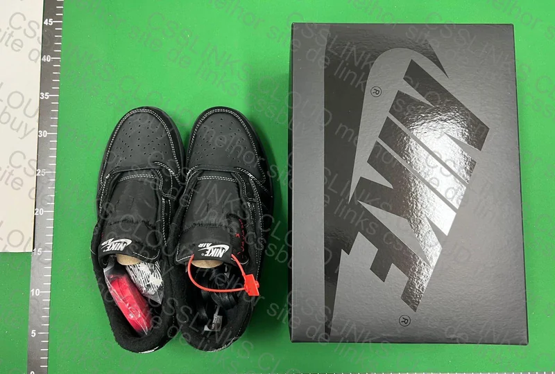 Travis Scott x Air Jordan 1 Low OG Black Phantom