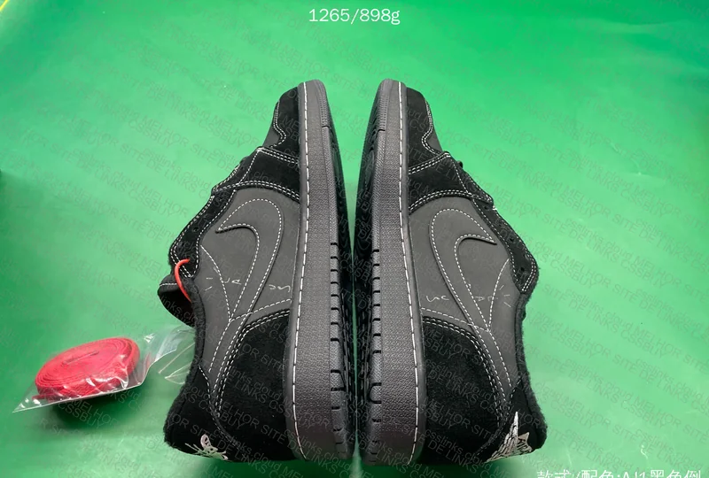 Travis Scott x Air Jordan 1 Low OG Black Phantom 4