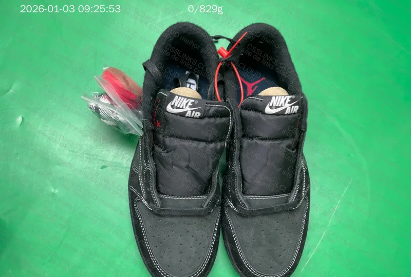 Travis Scott x Air Jordan 1 Low OG Black Phantom 4