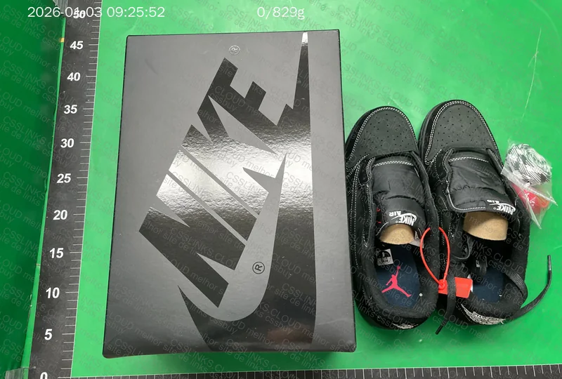 Travis Scott x Air Jordan 1 Low OG Black Phantom 5