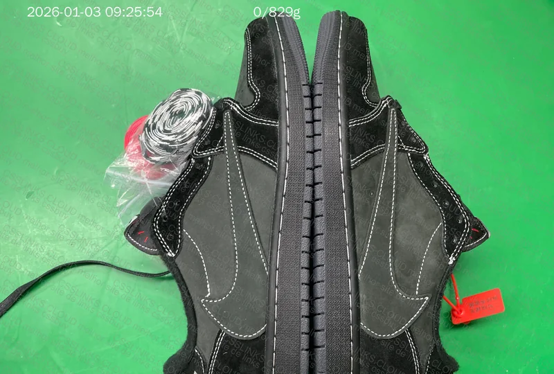 Travis Scott x Air Jordan 1 Low OG Black Phantom 7