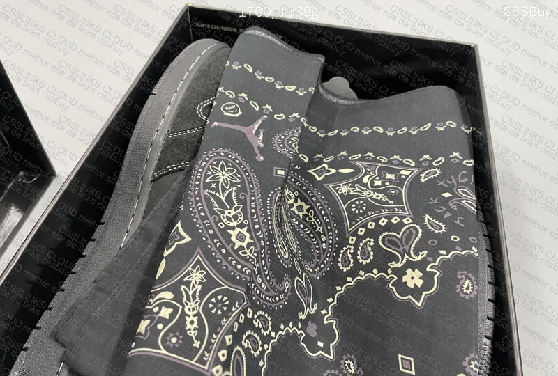 Travis Scott x Air Jordan 1 Low OG Black Phantom (ZOK) 7