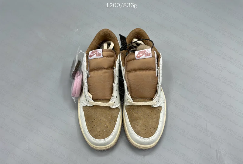 TRAVIS SCOTT X AIR JORDAN 1 LOW OG SAIL/SHY PINK - OVOSNEAKER 3