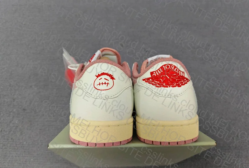 TRAVIS SCOTT X AIR JORDAN 1 LOW OG SHY PINK 5