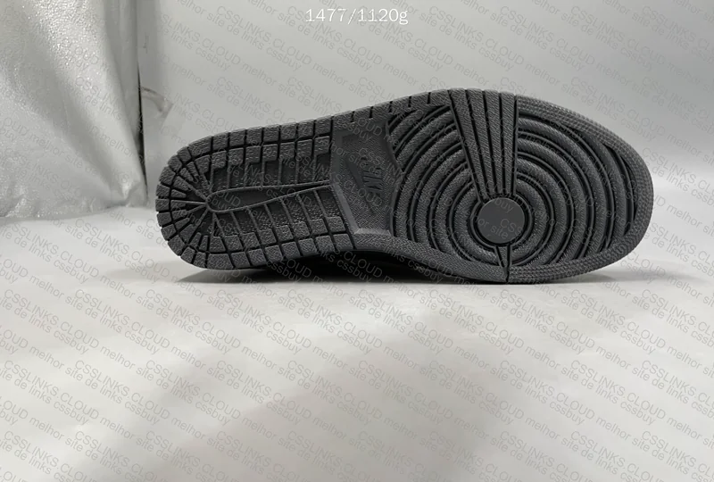 Travis Scott x Air Jordan 1 Low OG SP Velvet Brown 2