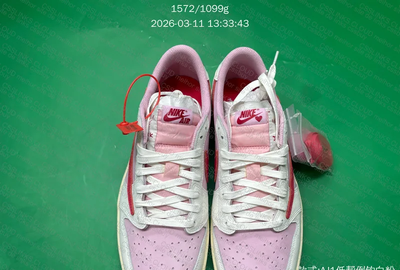 Travis Scott x Air Jordan 1 Low OG "Tropical Pink" 4