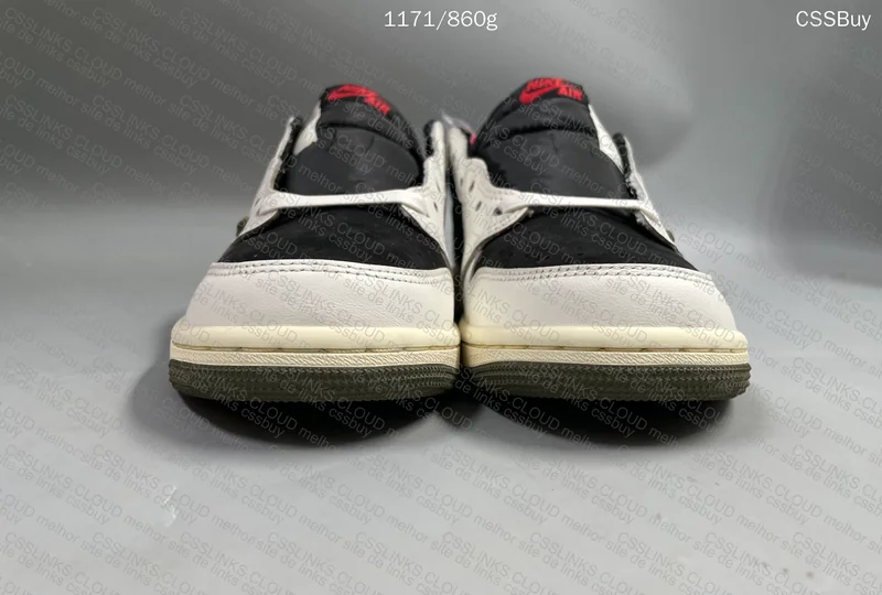Travis Scott x Air Jordan 1 Low Olive