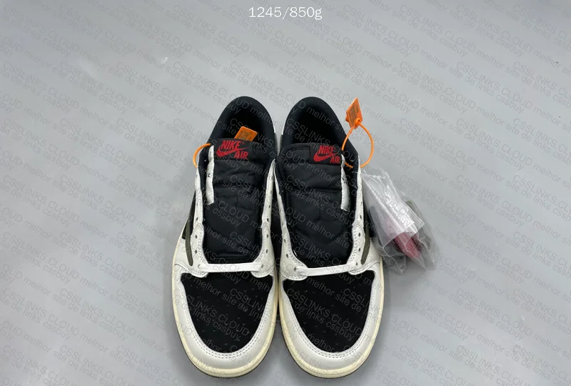 Travis Scott x Air Jordan 1 Low Olive