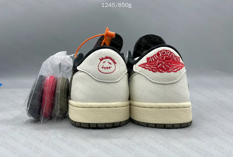 Travis Scott x Air Jordan 1 Low Olive 4