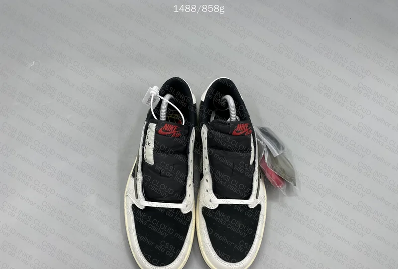 Travis Scott x Air Jordan 1 Low Olive