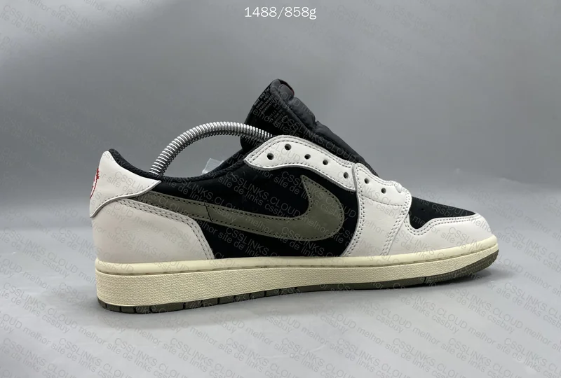 Travis Scott x Air Jordan 1 Low Olive 3