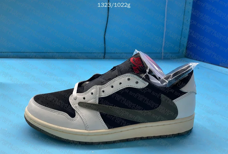 Travis Scott x Air Jordan 1 Low Olive 5