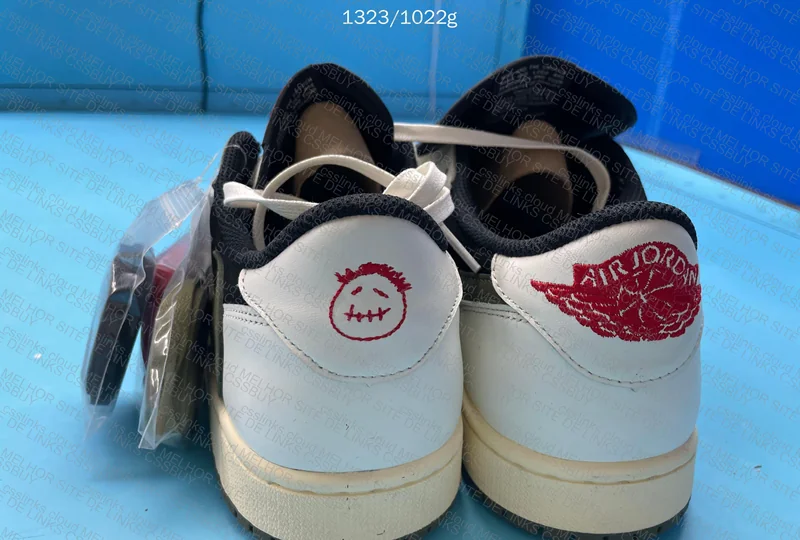 Travis Scott x Air Jordan 1 Low Olive 8