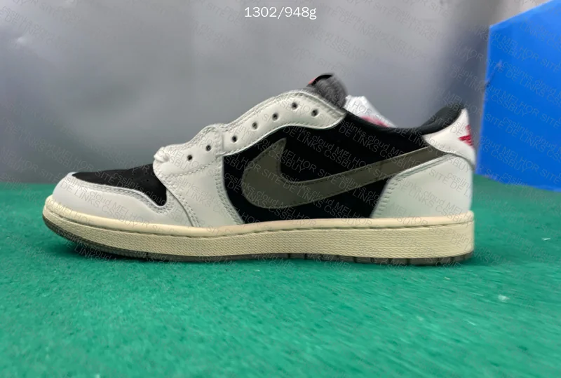 Travis Scott x Air Jordan 1 Low Olive 8