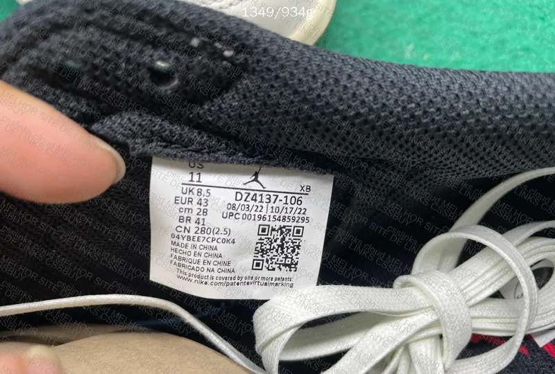 Travis Scott x Air Jordan 1 Low Olive 3