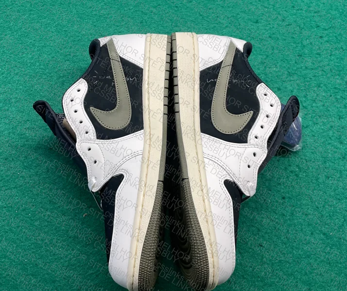 Travis Scott x Air Jordan 1 Low Olive 6