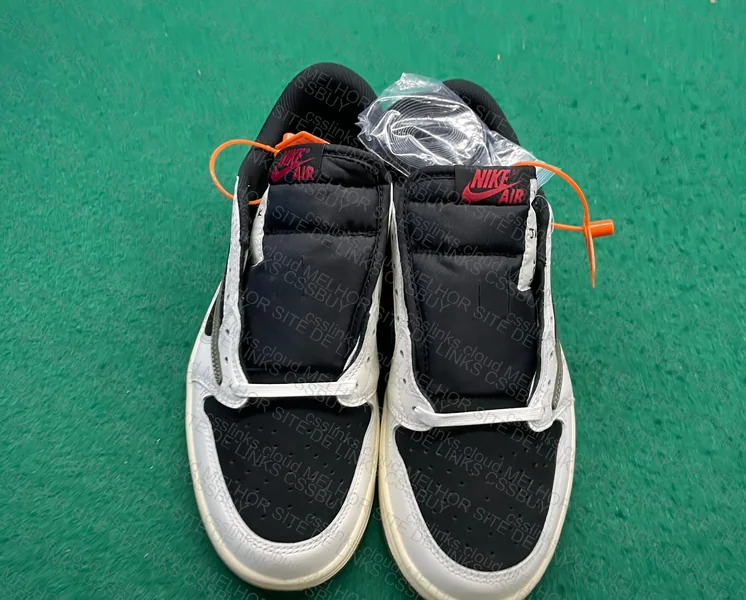 Travis Scott x Air Jordan 1 Low Olive 7