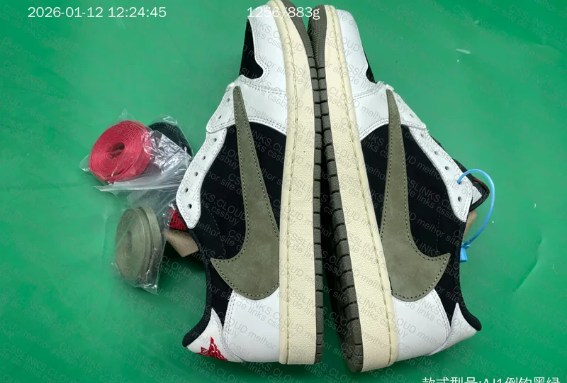 Travis Scott x Air Jordan 1 Low Olive 3