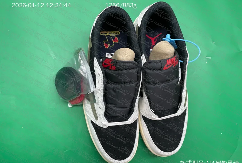 Travis Scott x Air Jordan 1 Low Olive 6