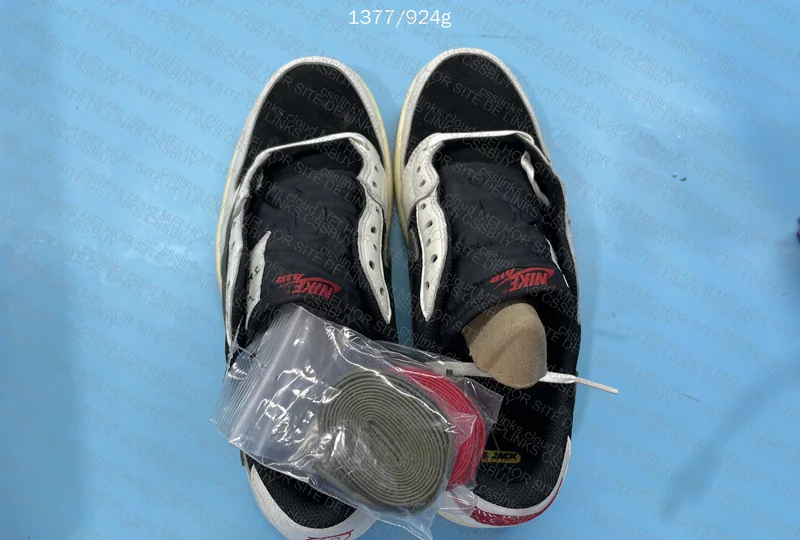 Travis Scott x Air Jordan 1 Low Olive Fk b 2