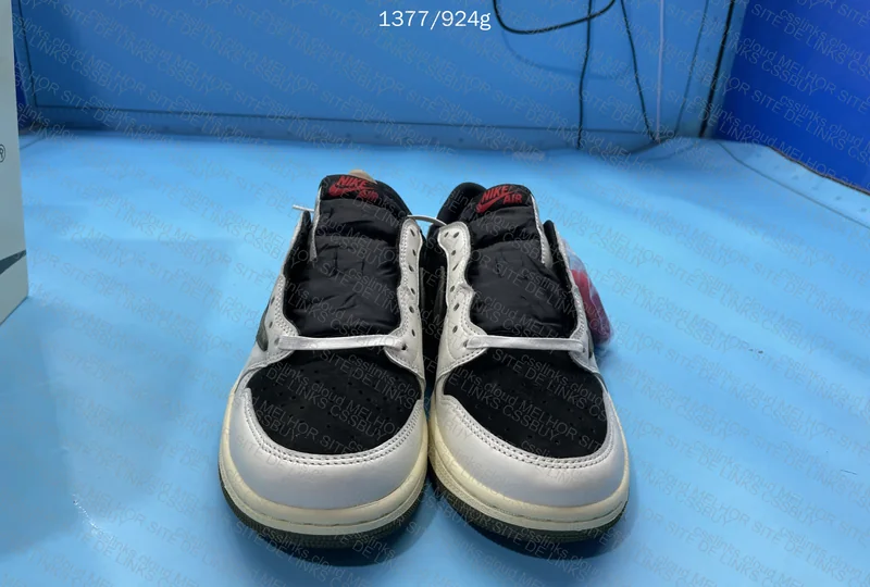 Travis Scott x Air Jordan 1 Low Olive Fk b 3