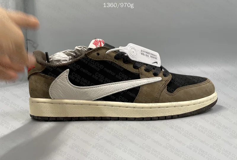 Travis Scott x Air Jordan 1 Low Retro Dark Mocha 2