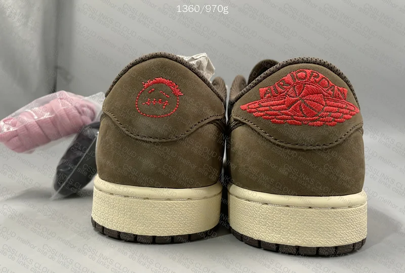 Travis Scott x Air Jordan 1 Low Retro Dark Mocha 3