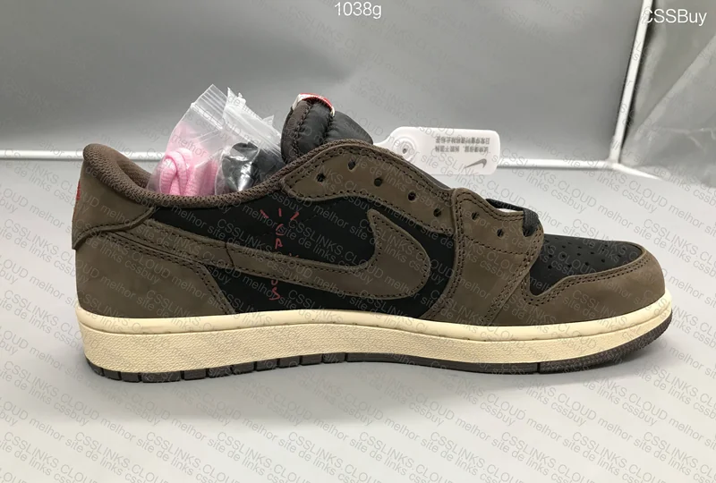 Travis Scott x Air Jordan 1 Low Retro SP Dark Mocha 4