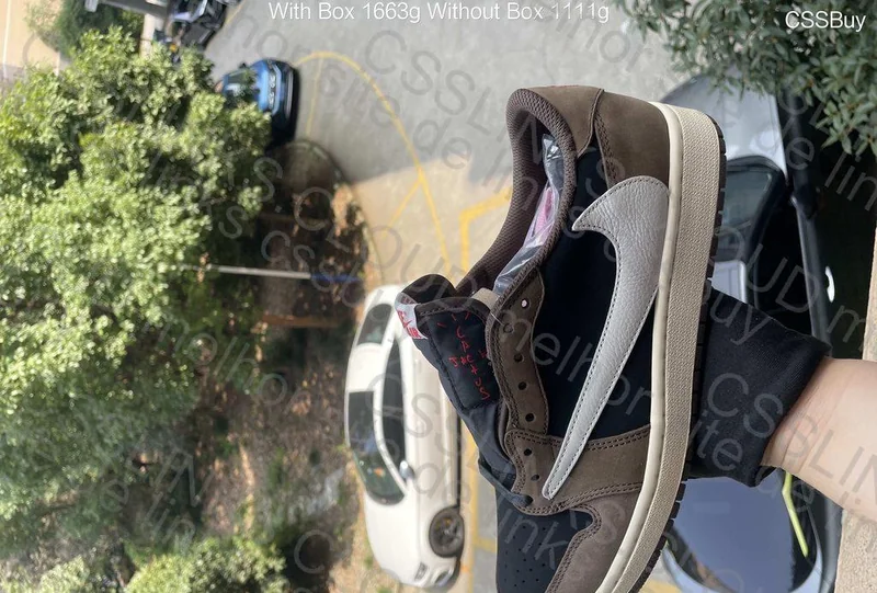 Travis Scott x Air Jordan 1 Low Retro SP Dark Mocha 10