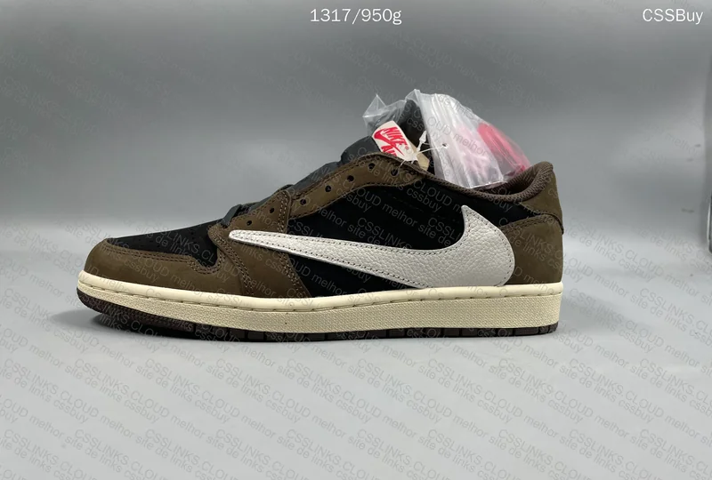 Travis Scott x Air Jordan 1 Low Retro SP Dark Mocha 3