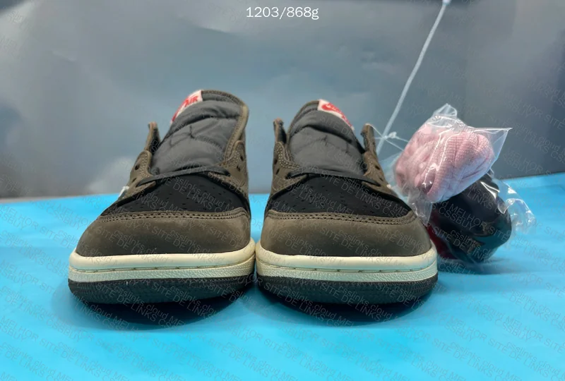 Travis Scott x Air Jordan 1 Low Retro SP Dark Mocha