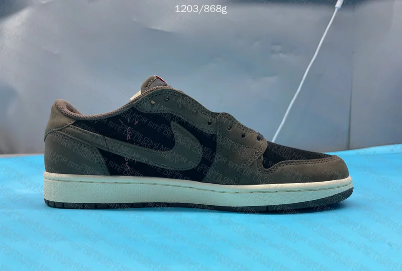 Travis Scott x Air Jordan 1 Low Retro SP Dark Mocha 3