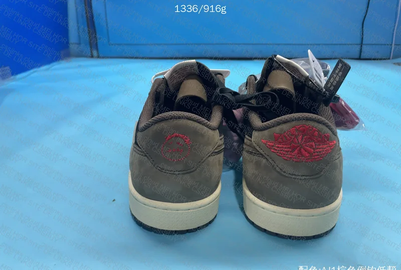 Travis Scott x Air Jordan 1 Low Retro SP Dark Mocha 4
